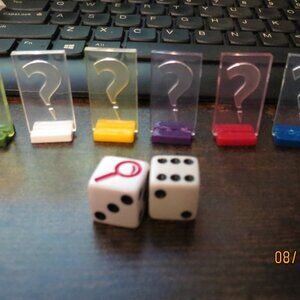 6 Piece Multi-Colored Question Mark Clue Game Pieces with Bonus Dice